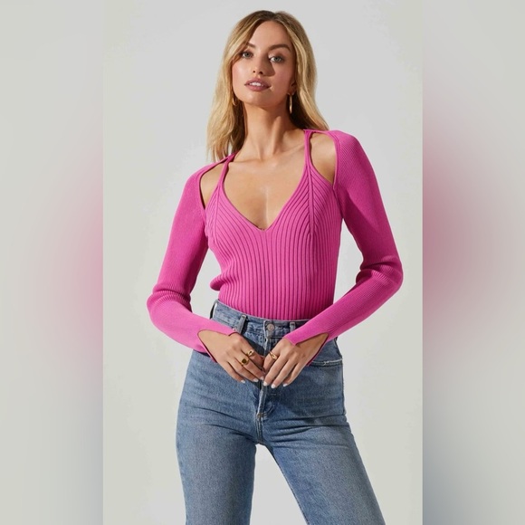 NEW! ASTR the Label Estefania Sweater. Size Medium - Picture 1 of 10